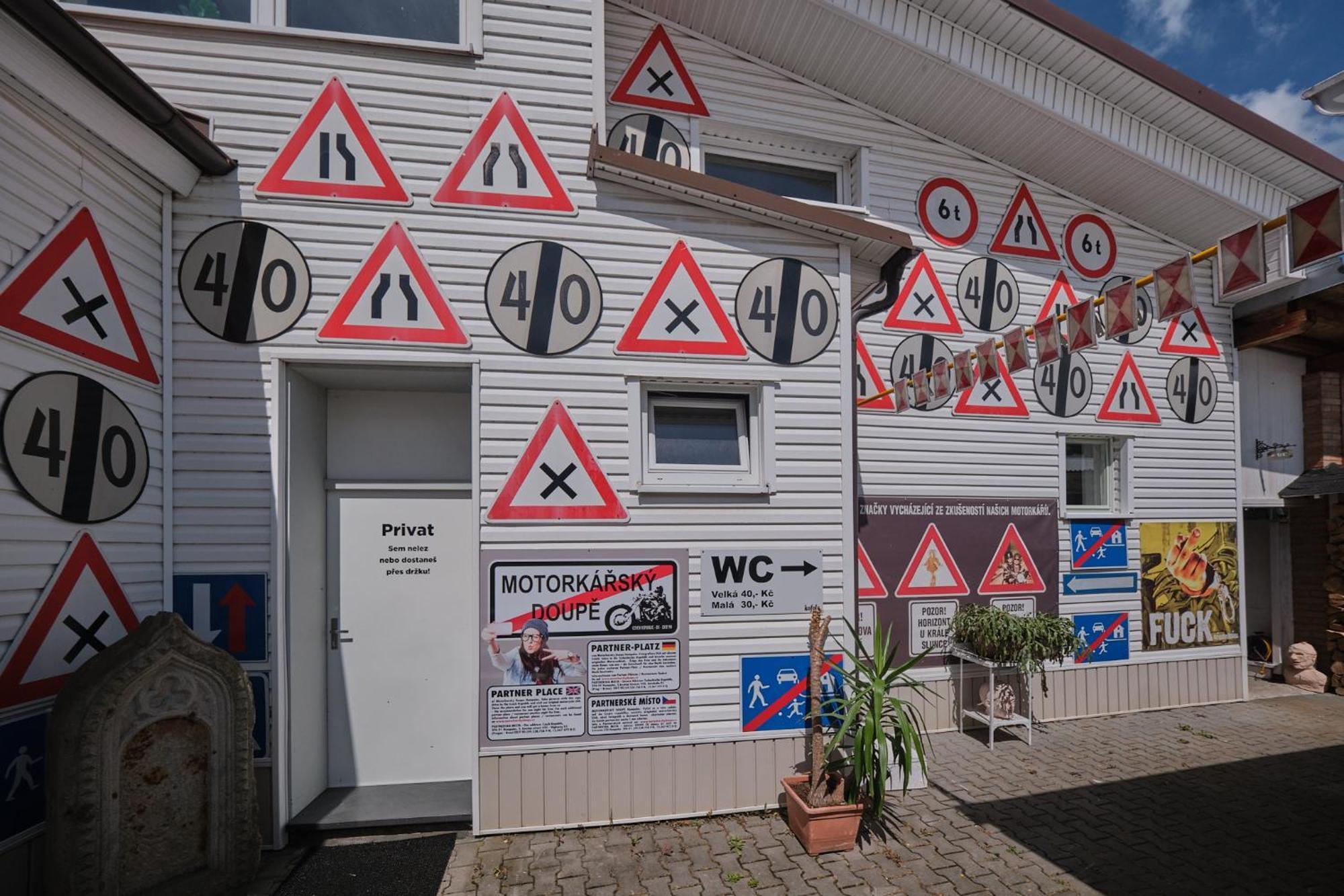 Hostel Doupe Humpolec Exterior photo